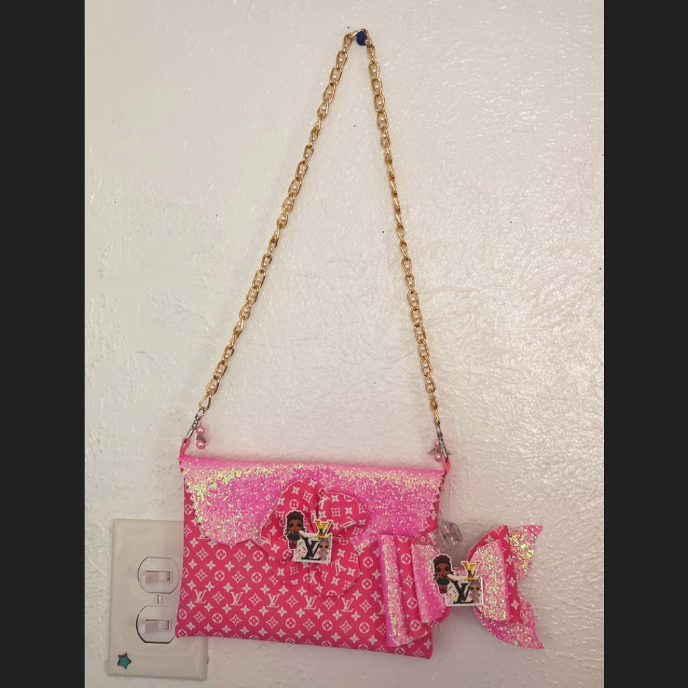 Purse and bow matching set